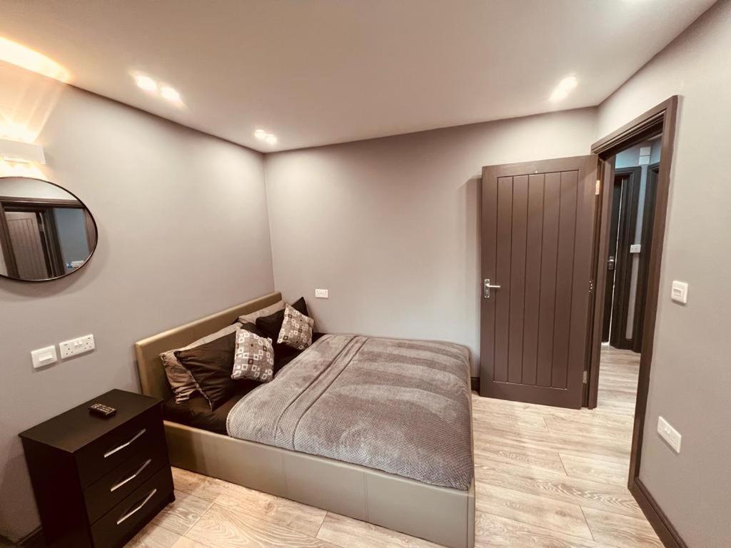 Urban Escape *4 Bedroom House* With Free Parking Μπέρμιγχαμ Εξωτερικό φωτογραφία