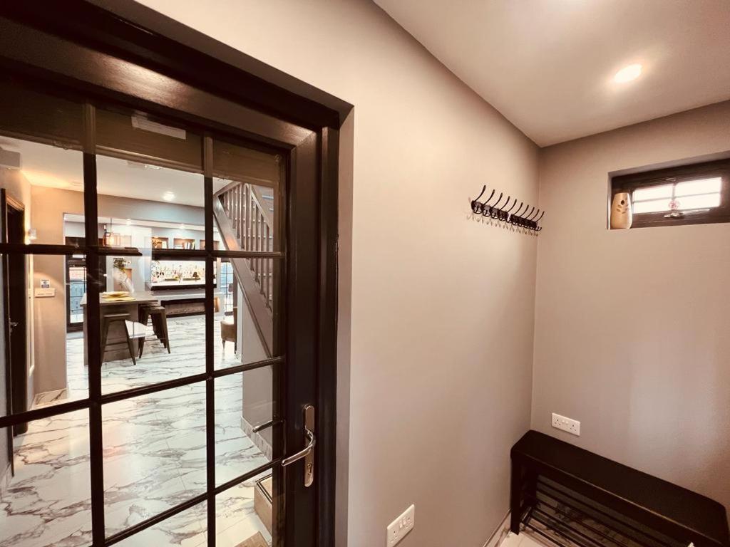 Urban Escape *4 Bedroom House* With Free Parking Μπέρμιγχαμ Εξωτερικό φωτογραφία