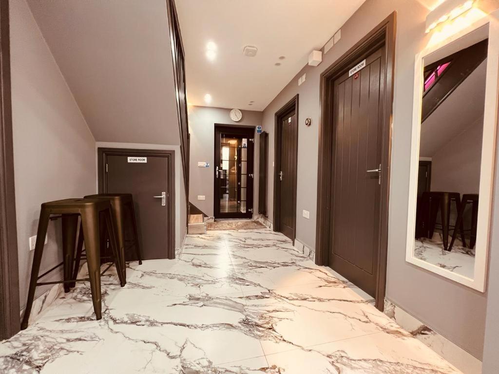 Urban Escape *4 Bedroom House* With Free Parking Μπέρμιγχαμ Εξωτερικό φωτογραφία