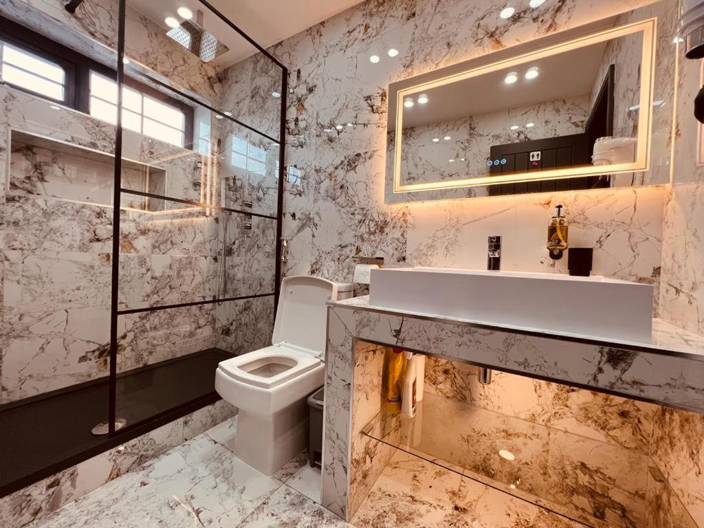 Urban Escape *4 Bedroom House* With Free Parking Μπέρμιγχαμ Εξωτερικό φωτογραφία