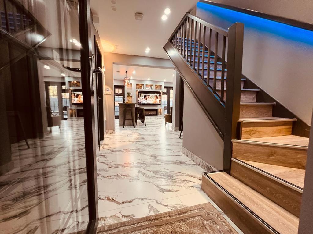 Urban Escape *4 Bedroom House* With Free Parking Μπέρμιγχαμ Εξωτερικό φωτογραφία