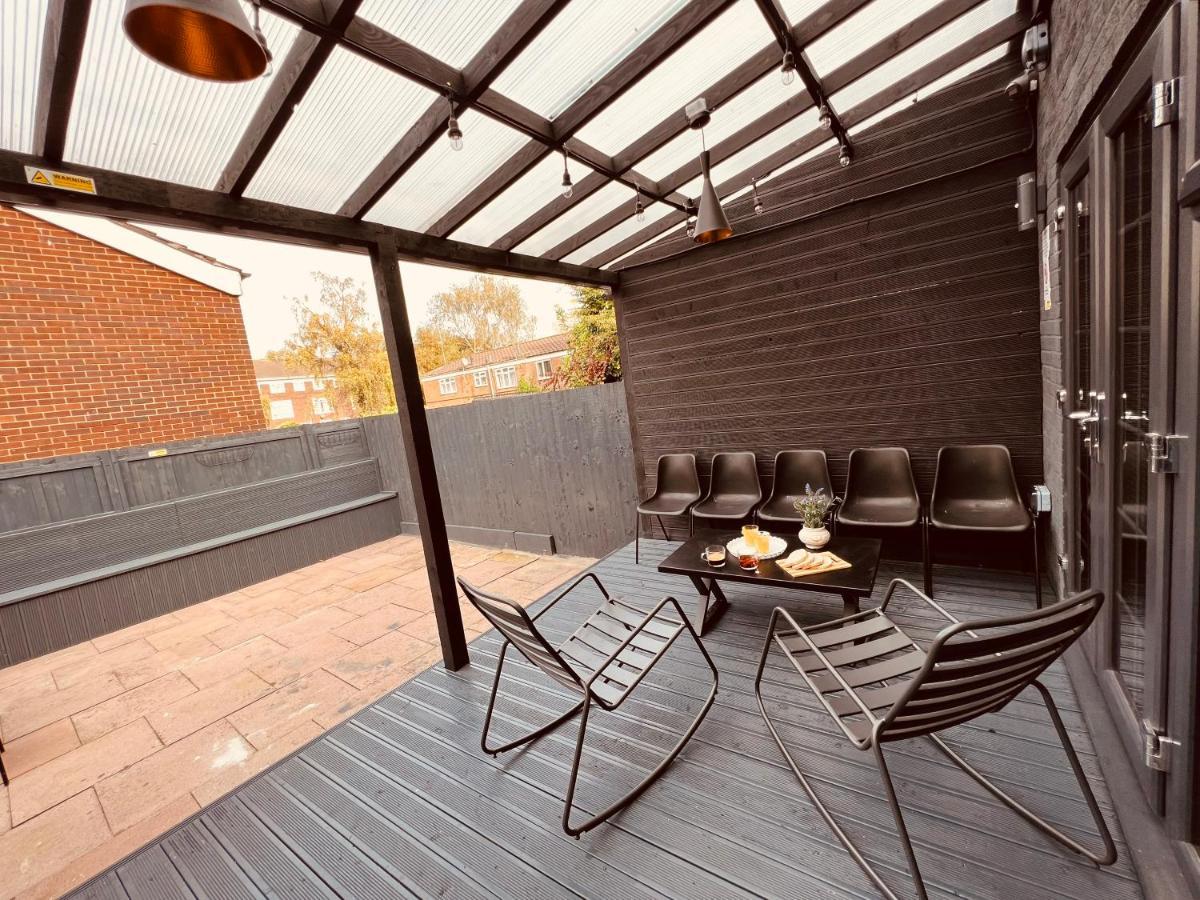 Urban Escape *4 Bedroom House* With Free Parking Μπέρμιγχαμ Εξωτερικό φωτογραφία