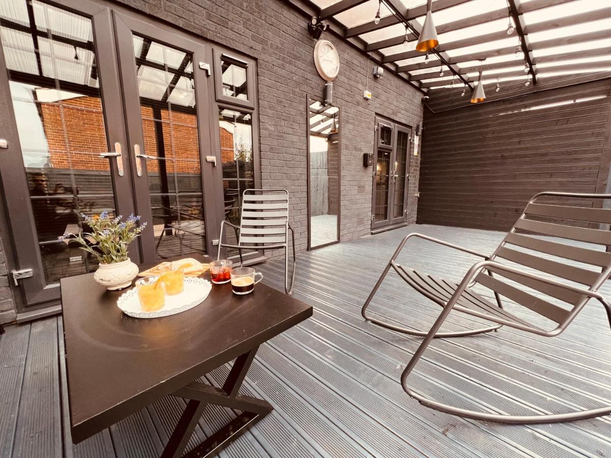 Urban Escape *4 Bedroom House* With Free Parking Μπέρμιγχαμ Εξωτερικό φωτογραφία