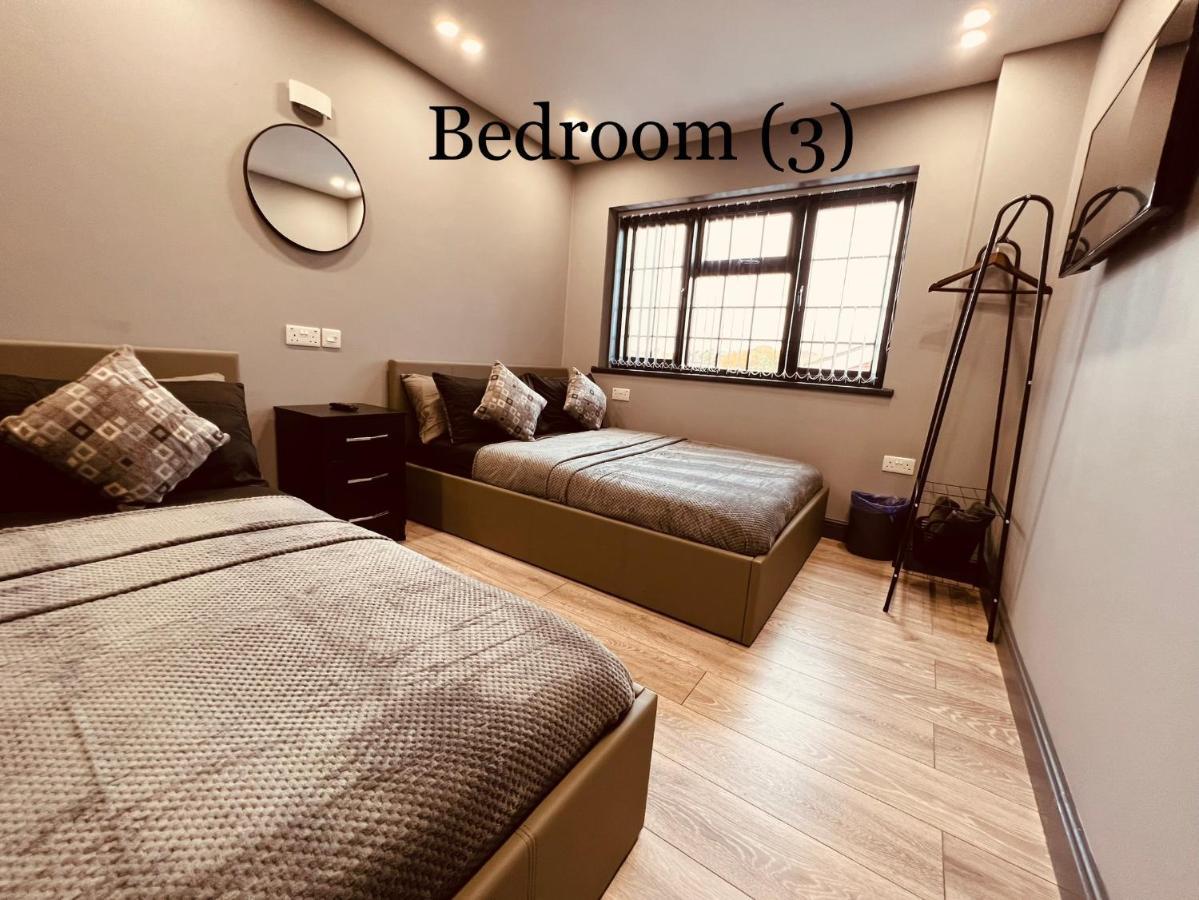Urban Escape *4 Bedroom House* With Free Parking Μπέρμιγχαμ Εξωτερικό φωτογραφία