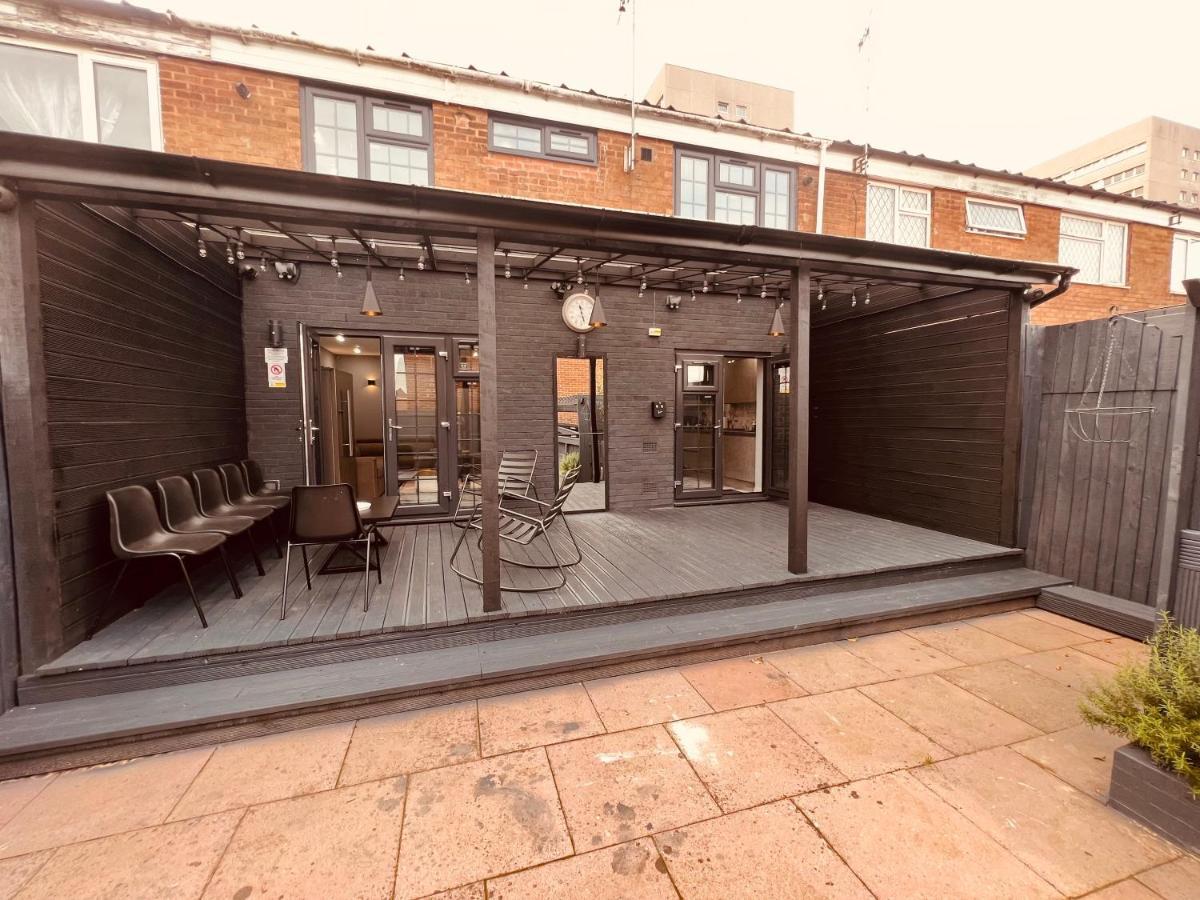 Urban Escape *4 Bedroom House* With Free Parking Μπέρμιγχαμ Εξωτερικό φωτογραφία