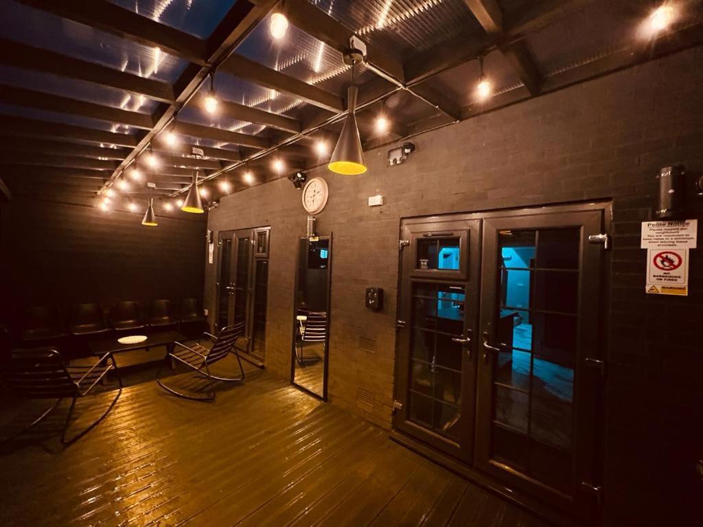 Urban Escape *4 Bedroom House* With Free Parking Μπέρμιγχαμ Εξωτερικό φωτογραφία